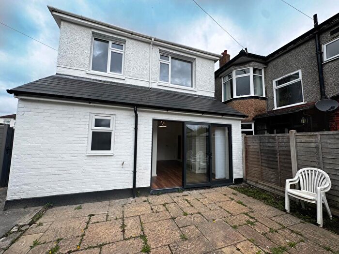 4 Bedroom House To Rent In Wimborne Road, Bournemouth, BH9
