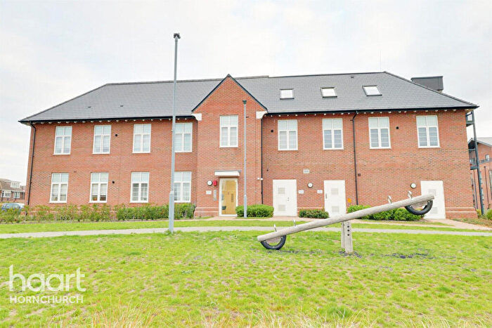 2 Bedroom Apartment To Rent In Rowden Court - Spitfire Approach -, RM12