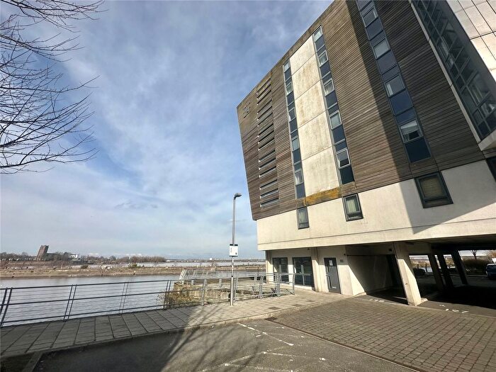 2 Bedroom Flat For Sale In The Decks, Runcorn, Cheshire, WA7