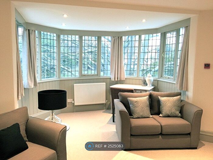 1 Bedroom Flat To Rent In Langcliffe Avenue East, Harrogate, HG2