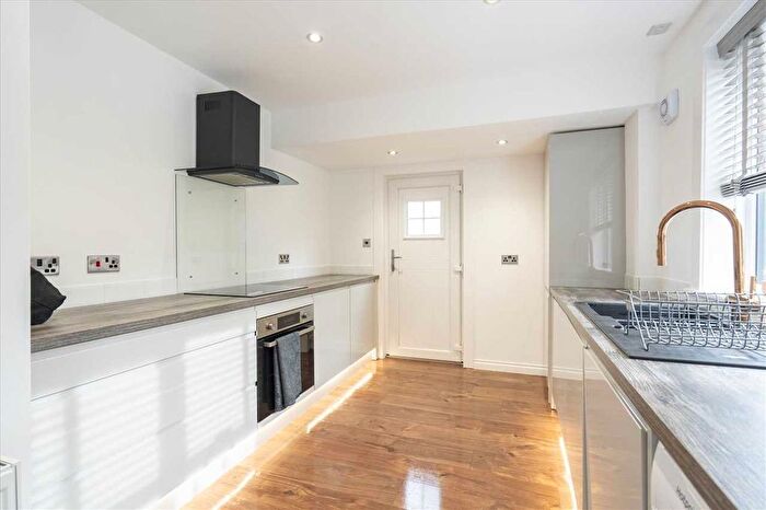 2 Bedroom End Of Terrace House For Sale In Anderson Crescent, FK1