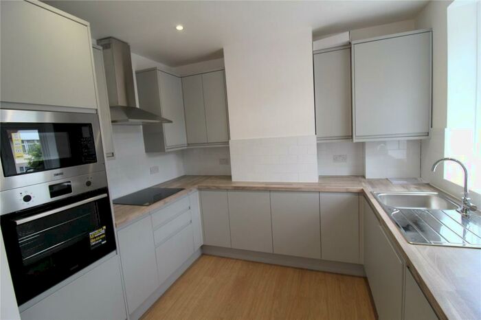 2 Bedroom Apartment To Rent In Fairfield Crescent, Edgware, HA8