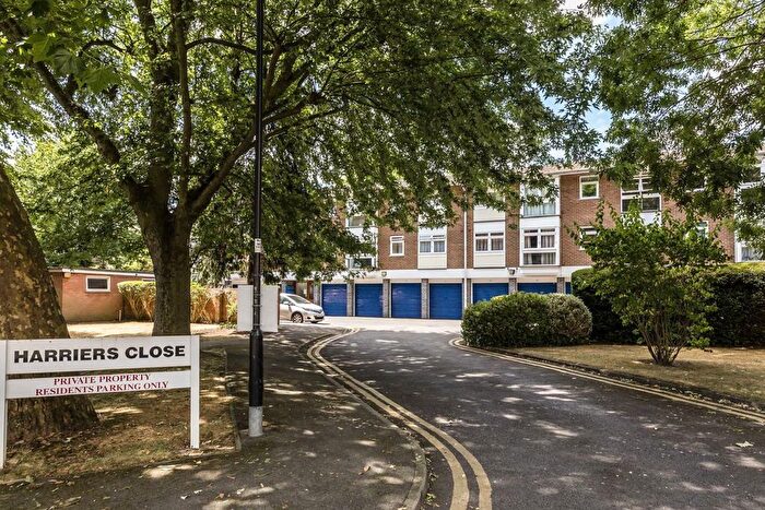 2 Bedroom Flat To Rent In Harriers Close, Ealing, W5