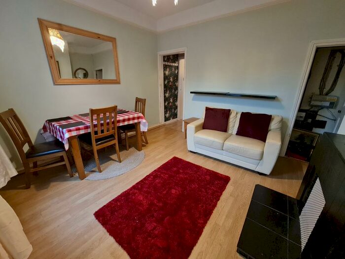 3 Bedroom House To Rent In Baggholme Road, LN2