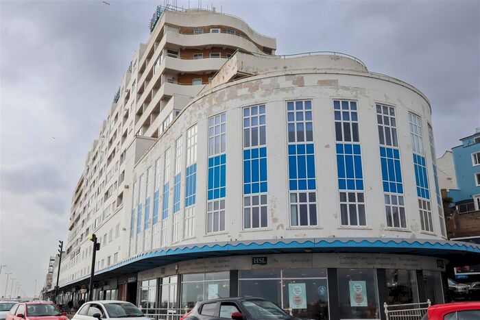1 Bedroom Flat To Rent In Marine Court, St. Leonards-On-Sea, TN38