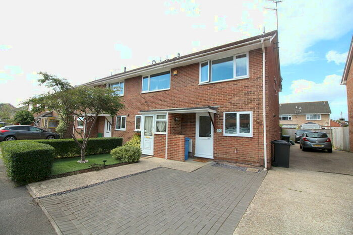 2 Bedroom End Of Terrace House To Rent In Hewitt Road, Hamworthy, BH15