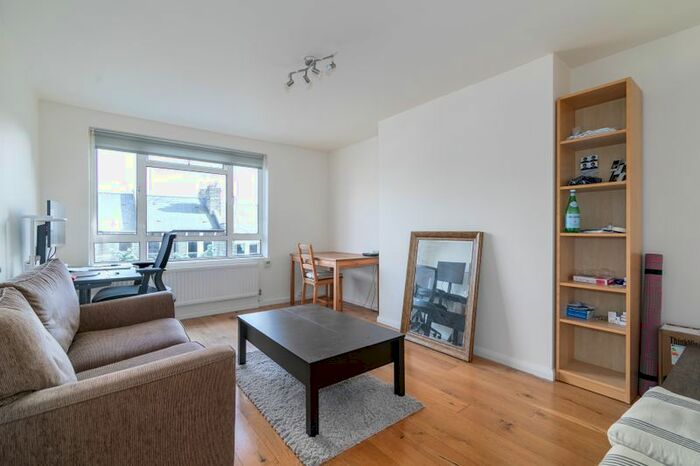 1 Bedroom Flat To Rent In Barnes Court, Lofting Road, London, N1