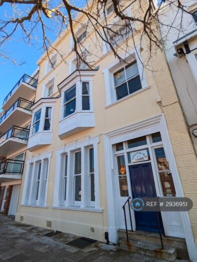 2 Bedroom Flat To Rent In Aquitaine House, Portsmouth, PO1