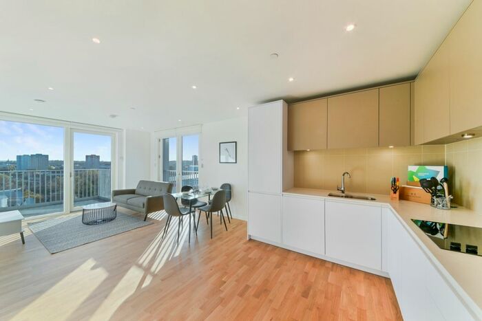 2 Bedroom Flat To Rent In Kingwood Apartments, Deptford Landings, Deptford, SE8