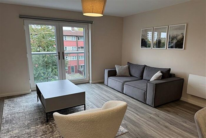 2 Bedroom Flat To Rent In Belltower House, City Road, M15