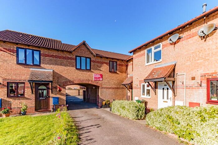 1 Bedroom Maisonette To Rent In Spruce Drive, Bicester, OX26