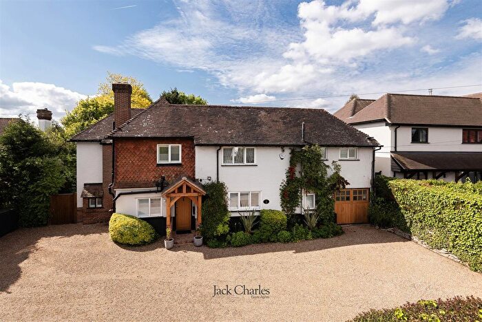5 Bedroom Detached House For Sale In Yardley Park Road, Tonbridge, TN9
