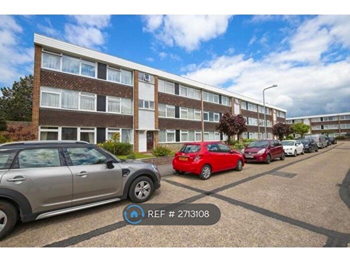 2 Bedroom Flat To Rent In Barton Meadows, Ilford, IG6