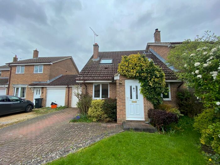 3 Bedroom Semi-Detached House To Rent In Hampton Drive, Grange Park, Swindon, SN5