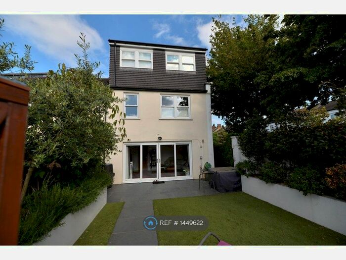 5 Bedroom Semi-Detached House To Rent In Hindmans Road, London, SE22