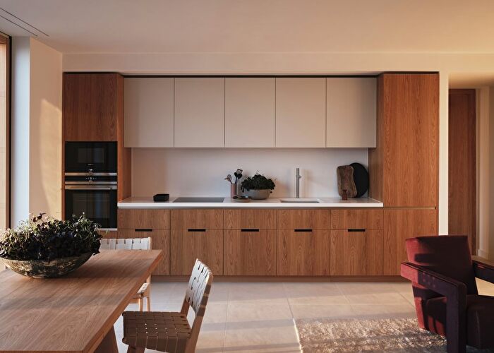 3 Bedroom Flat To Rent In Shard Place, London Bridge Street, SE1