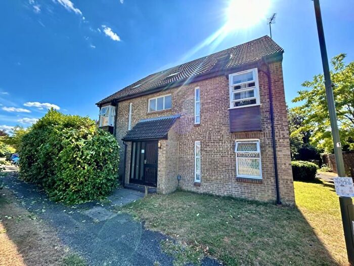 1 Bedroom Flat To Rent In Bradfield Close, Burpham, Guildford, GU4