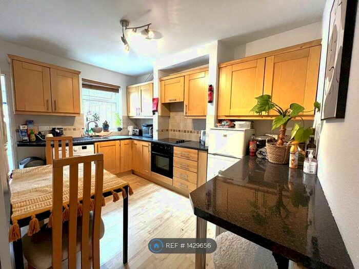 2 Bedroom Semi-Detached House To Rent In Eldon Terrace, Reading, RG1