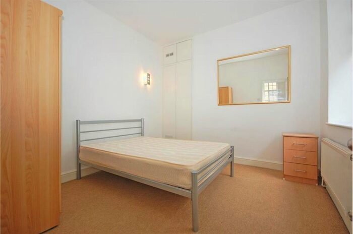 1 Bedroom Flat To Rent In Hackney Road, Cambridge Heath, E2