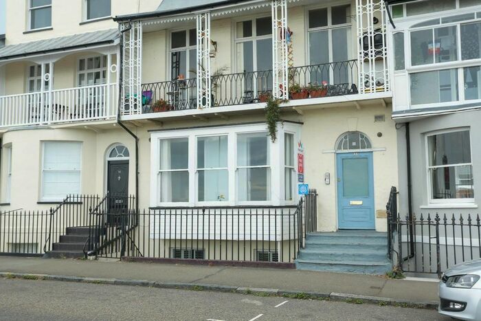 3 Bedroom Flat To Rent In Paragon, Ramsgate, CT11