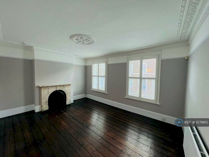 3 Bedroom Maisonette To Rent In Reighton Road, London, E5