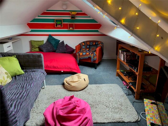 5 Bedroom Semi-Detached House To Rent In Orme Road, Bangor, Gwynedd, LL57