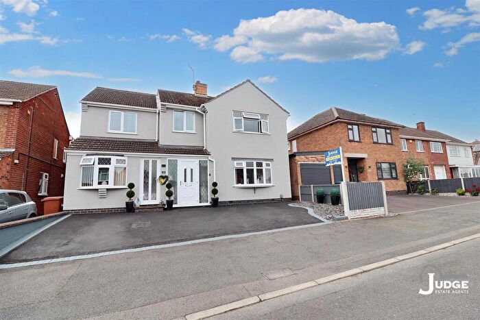 4 Bedroom Detached House For Sale In Castell Drive, Groby, Leicester, LE6