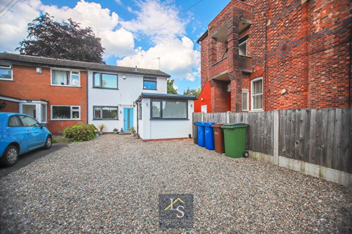 3 Bedroom Semi Detached House For Sale In The Crescent, Stockport, SK3
