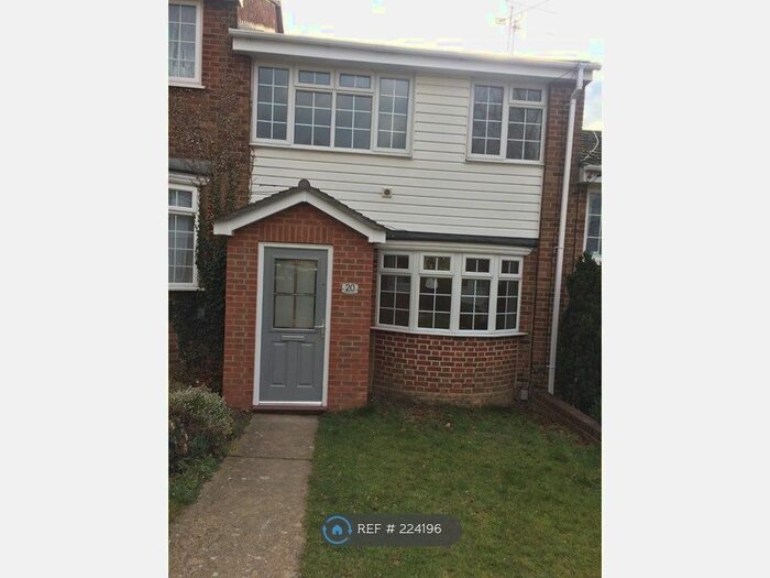 3 Bedroom Terraced House To Rent In Honeybee Glade, Rainham Kent ME8