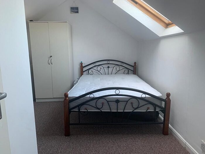 1 Bedroom Studio To Rent In Ilford, IG2