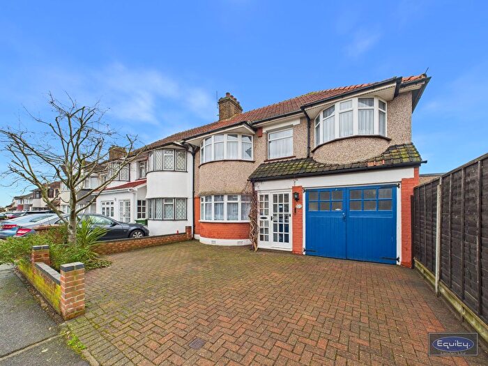 4 Bedroom Semi Detached House To Rent In Tavistock Road, Welling, DA16