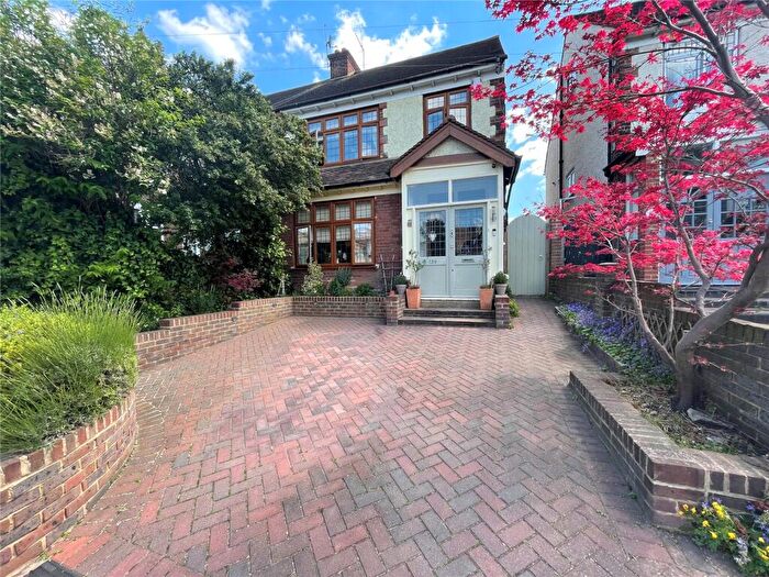 3 Bedroom Semi Detached House For Sale In Wrotham Road, Gravesend, Kent, DA11