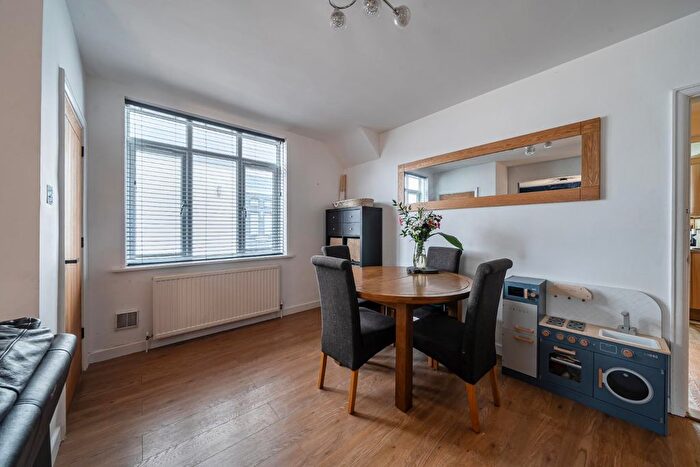 2 Bedroom Property For Sale In Park Farm Road, Waterlooville, PO7