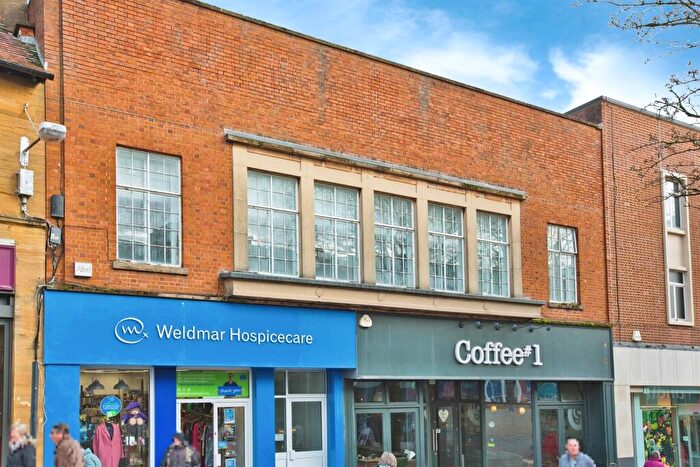 2 Bedroom Apartment To Rent In Middle Street, Yeovil, BA20