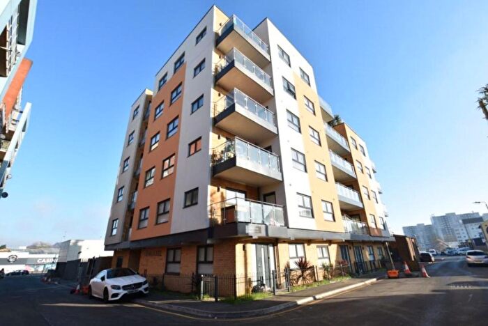2 Bedroom Flat For Sale In Olivia House, Oxford Road, Luton, Bedfordshire, LU1