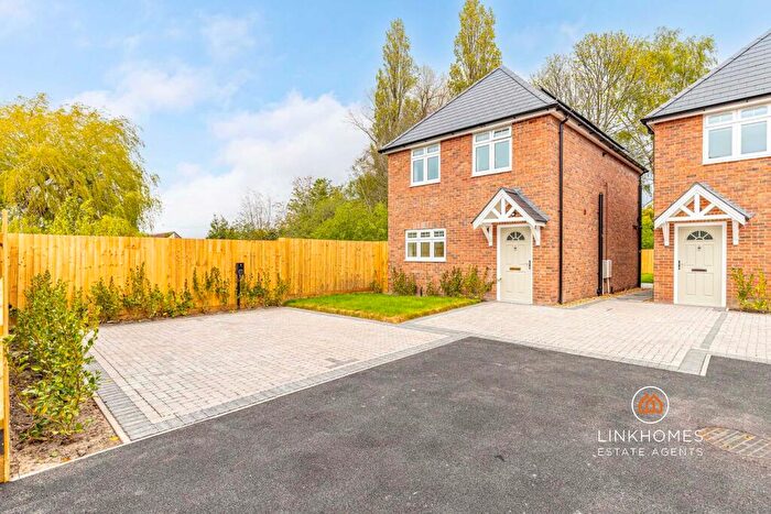 3 Bedroom Detached House For Sale In Parkstone Heights, Poole, BH14