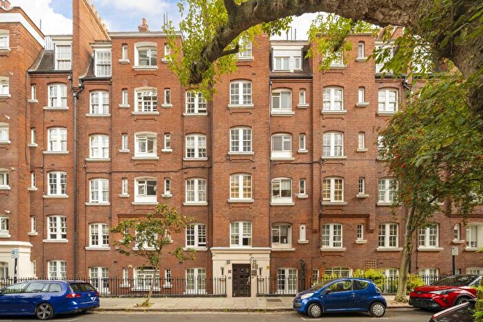 1 Bedroom Flat For Sale In Sandwich Street, Bloomsbury, WC1H
