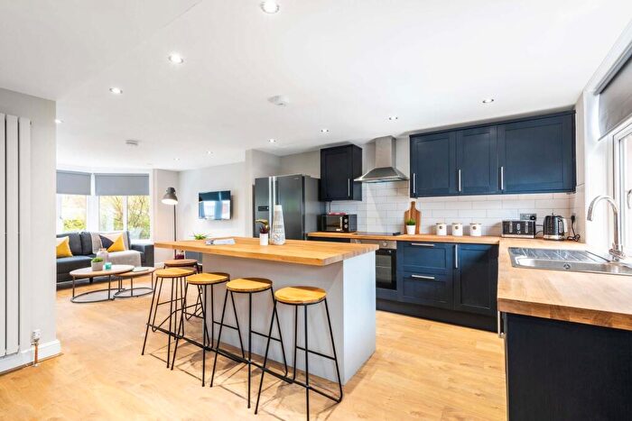 6 Bedroom House To Rent In Delph Lane, Leeds, LS6