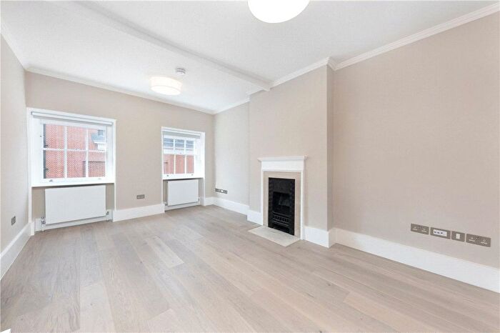 1 Bedroom Flat To Rent In Spanish Place, Marylebone, London, W1U