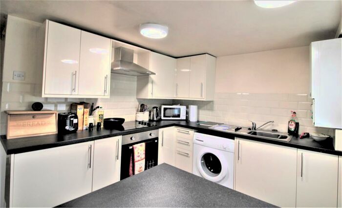 3 Bedroom Private Hall To Rent In Hope Street, Lancaster, LA1