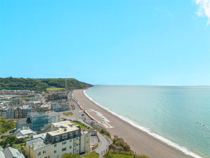 3 Bedroom Apartment For Sale In Castle Hill, Seaton, EX12