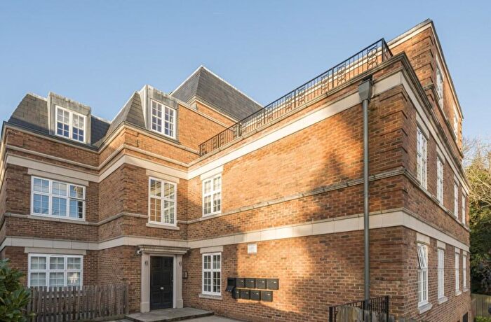 2 Bedroom Flat To Rent In Chislehurst Road Chislehurst, BR7