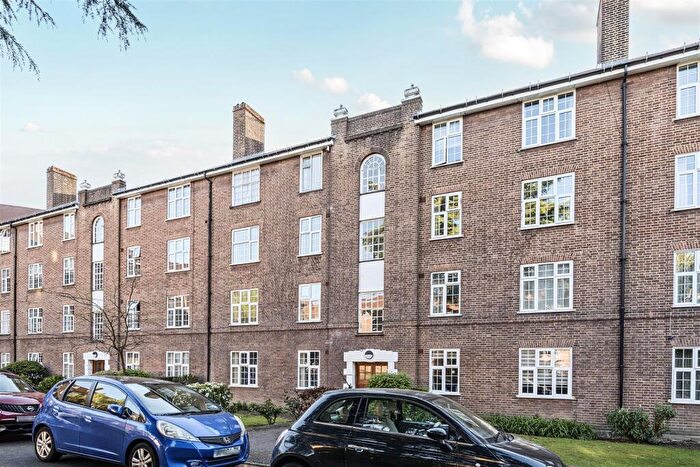 2 Bedroom Apartment For Sale In Birkenhead Avenue, Kingston Upon Thames, KT2