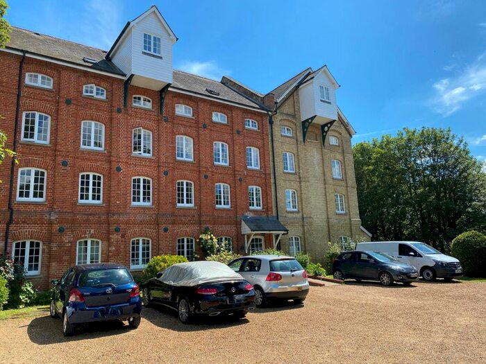 1 Bedroom Flat To Rent In Kingsmill, Newmarket Road, Great Chesterford, Essex CB10