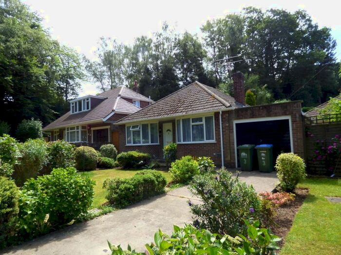 2 Bedroom Bungalow To Rent In Exleigh Gardens, Bitterne, Southampton, SO18