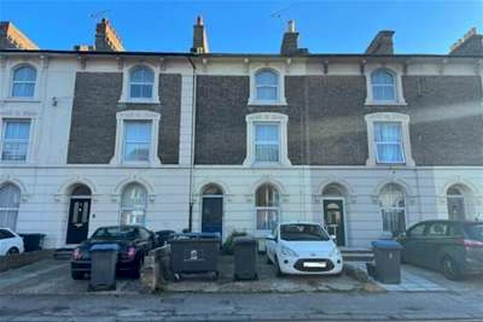 1 Bedroom Flat To Rent In Park Street, Dover, CT16