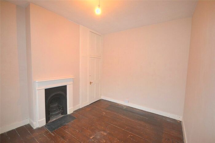 2 Bedroom End Of Terrace House To Rent In Victoria Road, Northampton, NN1