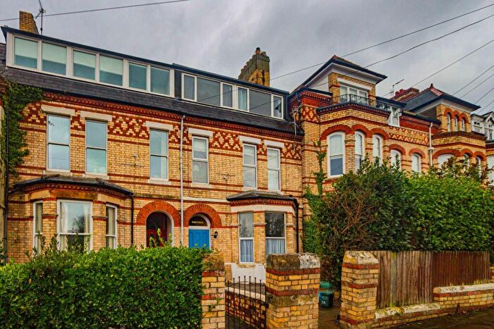 2 Bedroom Flat To Rent In Church Road, Penarth, CF64