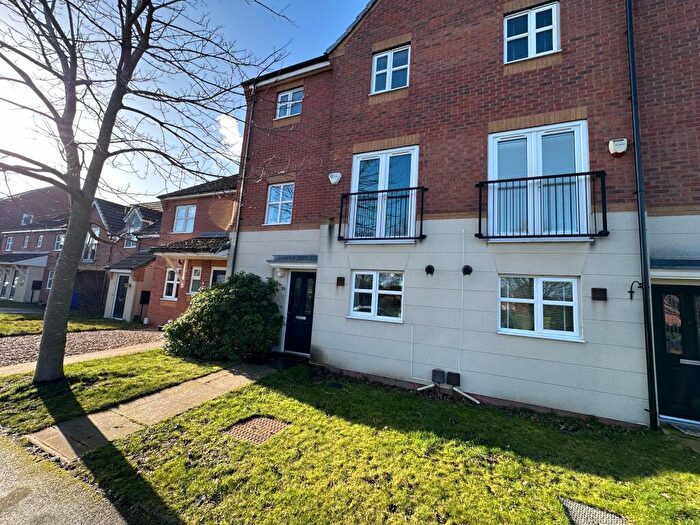 4 Bedroom Town House For Sale In Panama Road, Burton-on-Trent, DE13