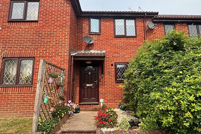 2 Bedroom Terraced House To Rent In Mill Close, Haslemere, Surrey, GU27